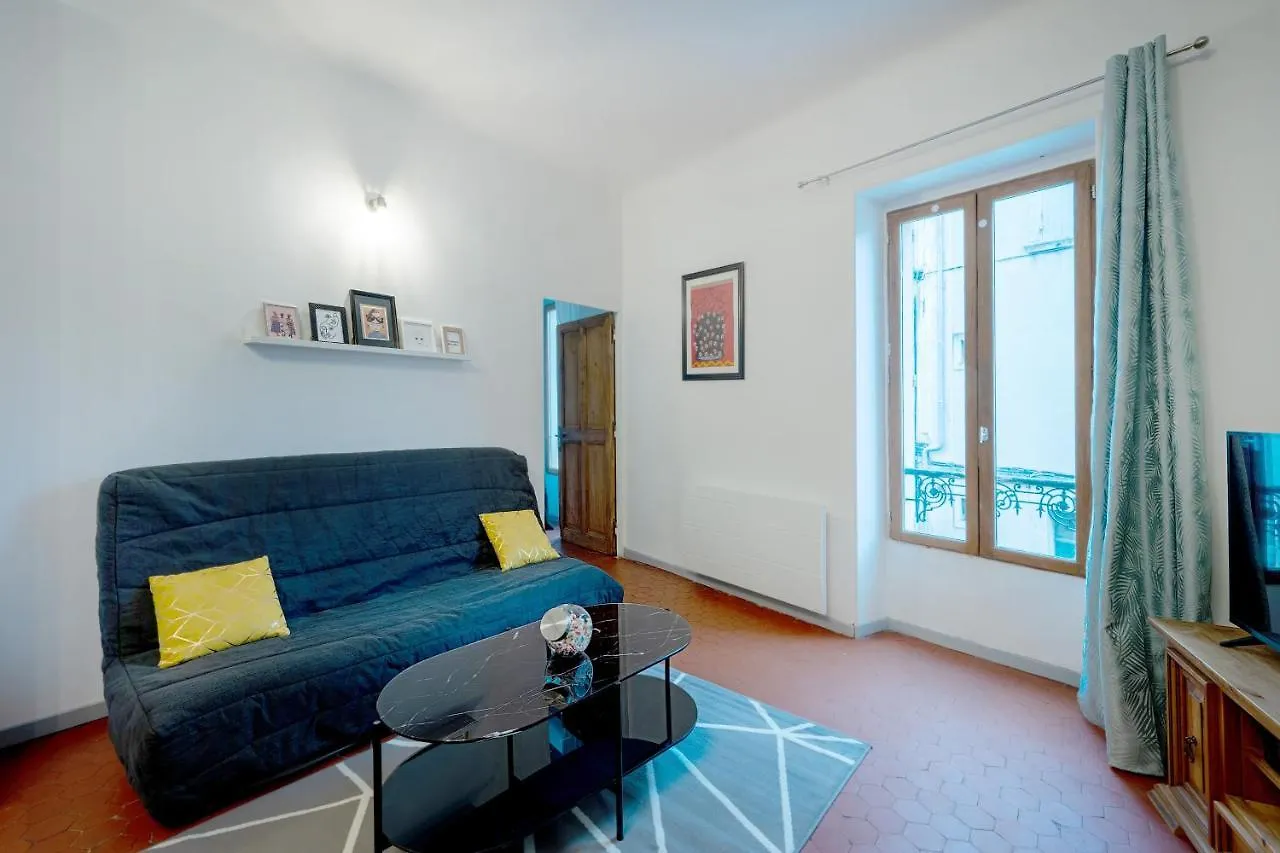 אביניון Spacieux - Cosy - Hypercentre - Netflix - Free Wifi 0*,  צרפת