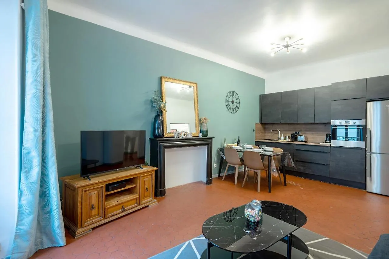 אביניון Spacieux - Cosy - Hypercentre - Netflix - Free Wifi דירה
