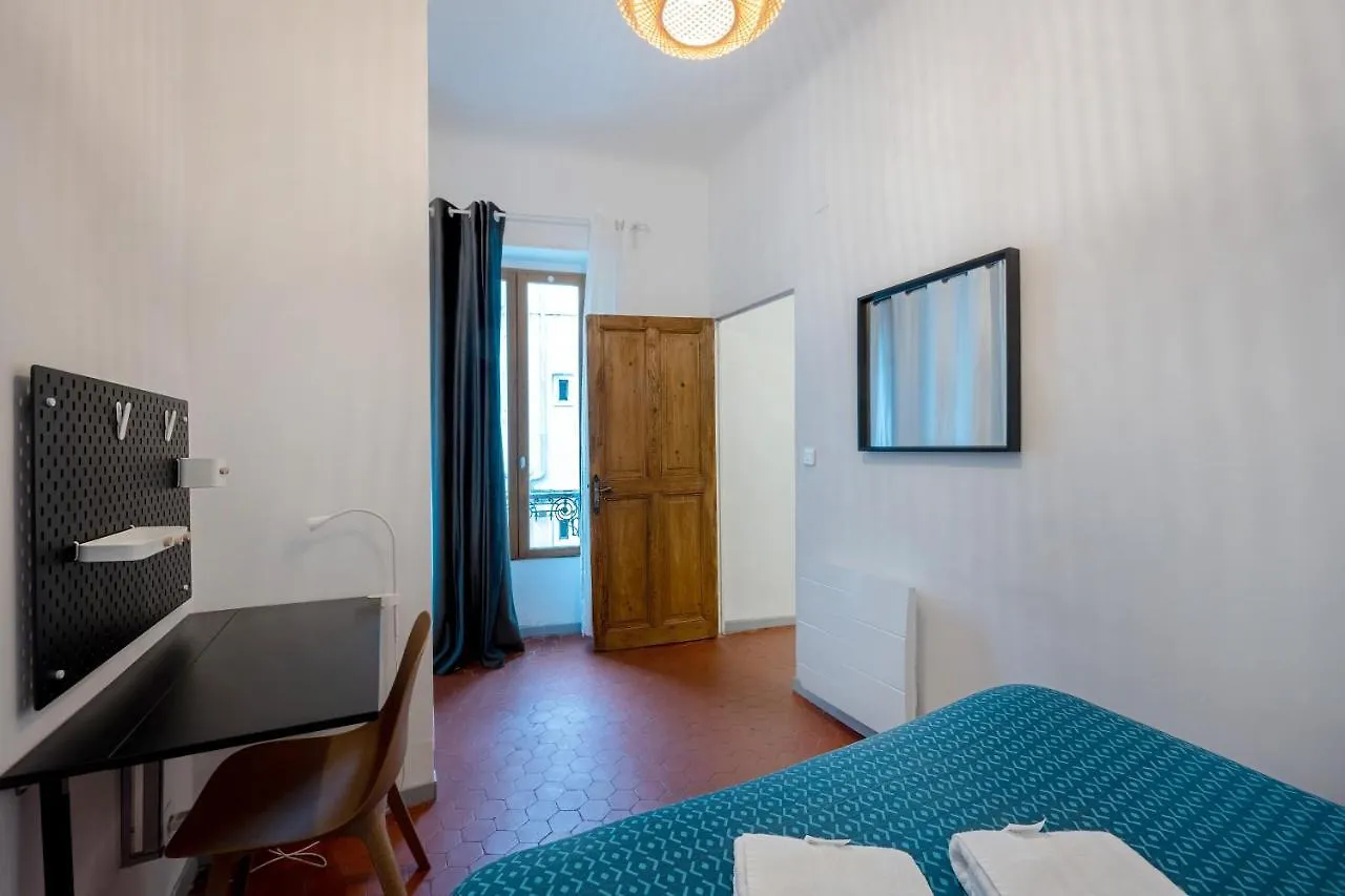 דירה אביניון Spacieux - Cosy - Hypercentre - Netflix - Free Wifi צרפת