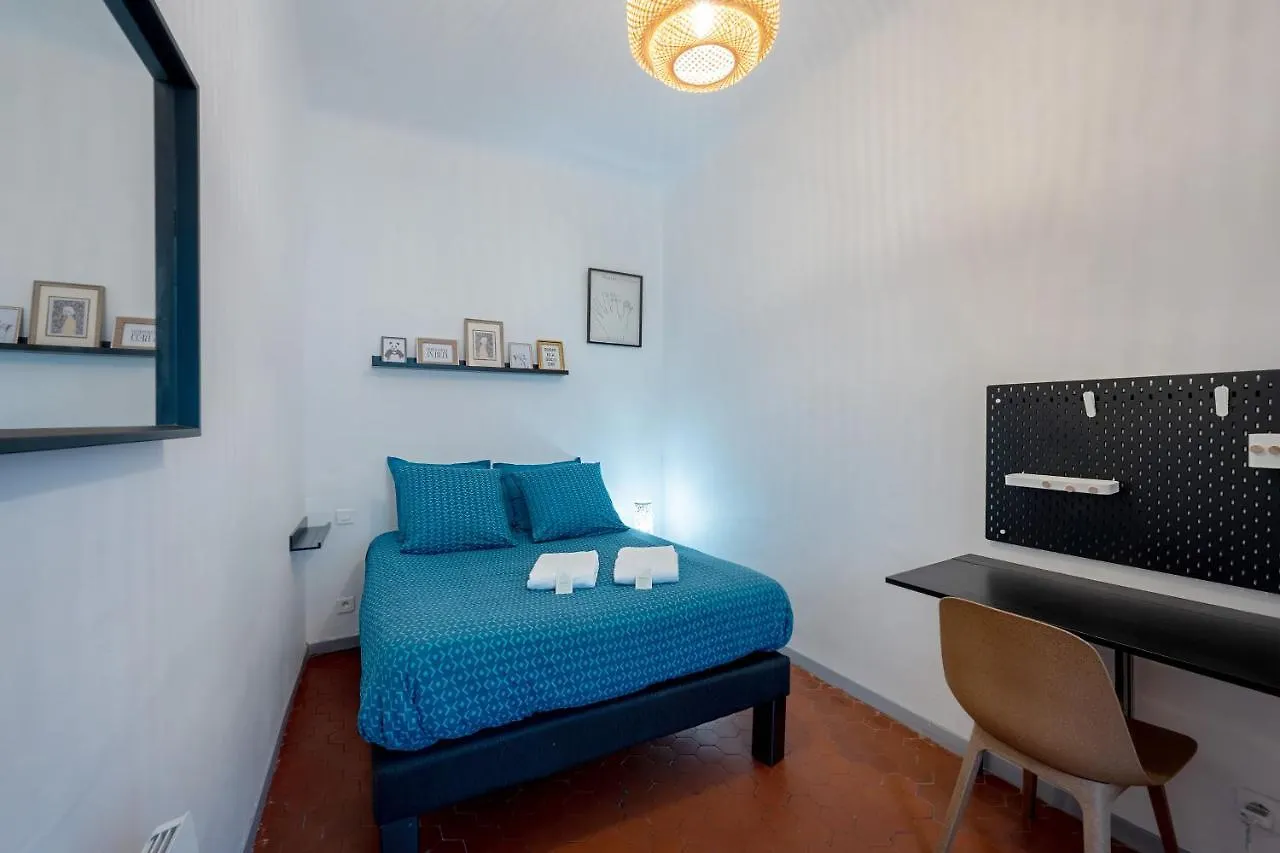 דירה אביניון Spacieux - Cosy - Hypercentre - Netflix - Free Wifi