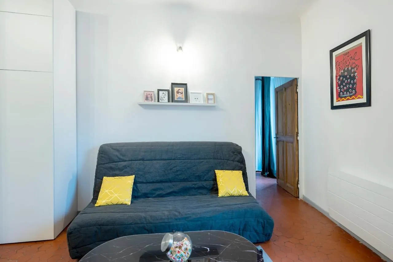 אביניון Spacieux - Cosy - Hypercentre - Netflix - Free Wifi 0*,