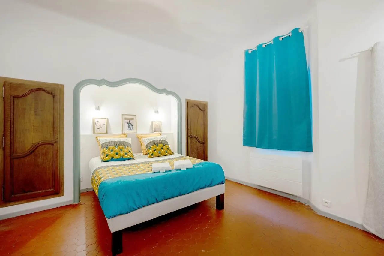 אביניון Spacieux - Cosy - Hypercentre - Netflix - Free Wifi